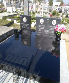 Памятник двойной 106